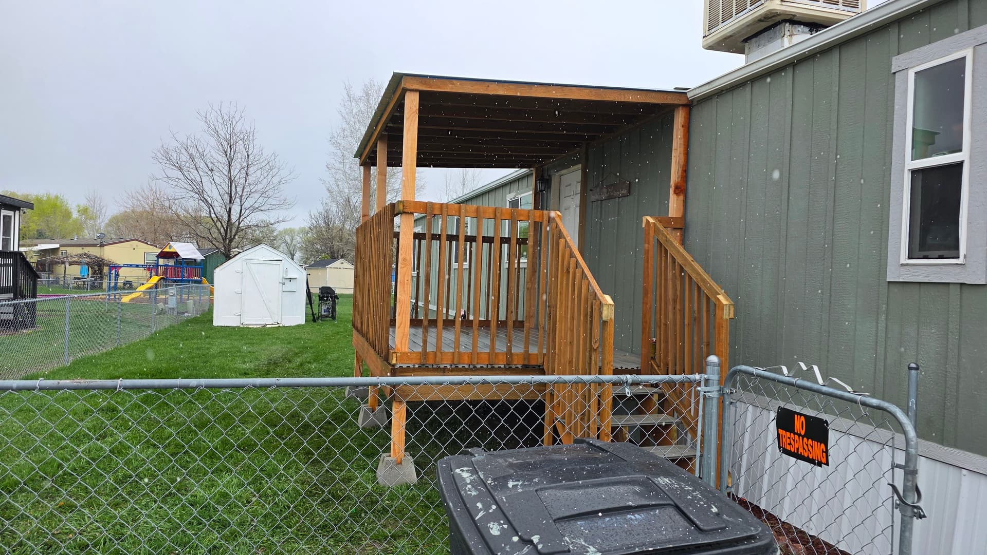 Gallery photos for Worn-Out Porch Rebuilt Into a Covered Deck in One Day: Image #3