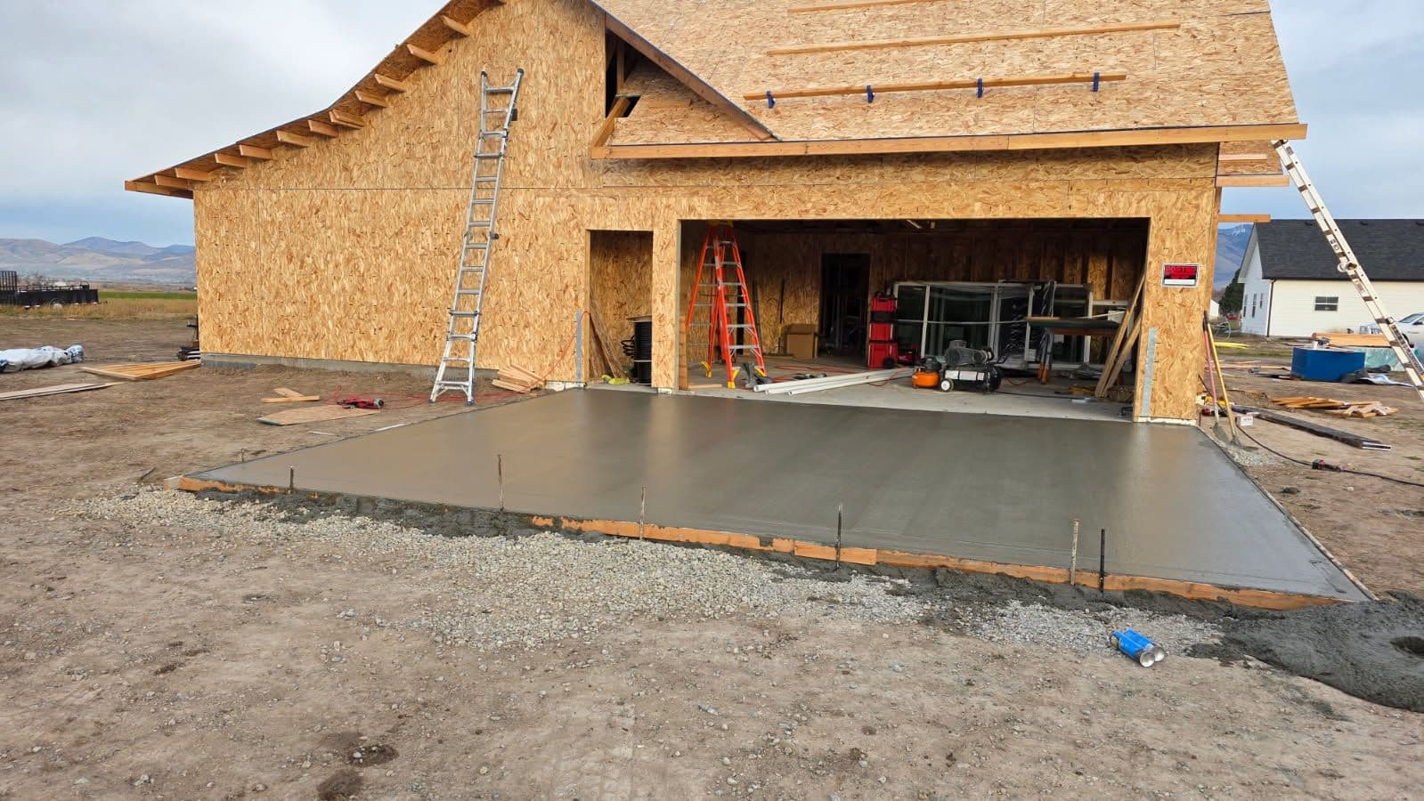 Gallery photos for Crafting Dreams Under Northern Lights: Image #3